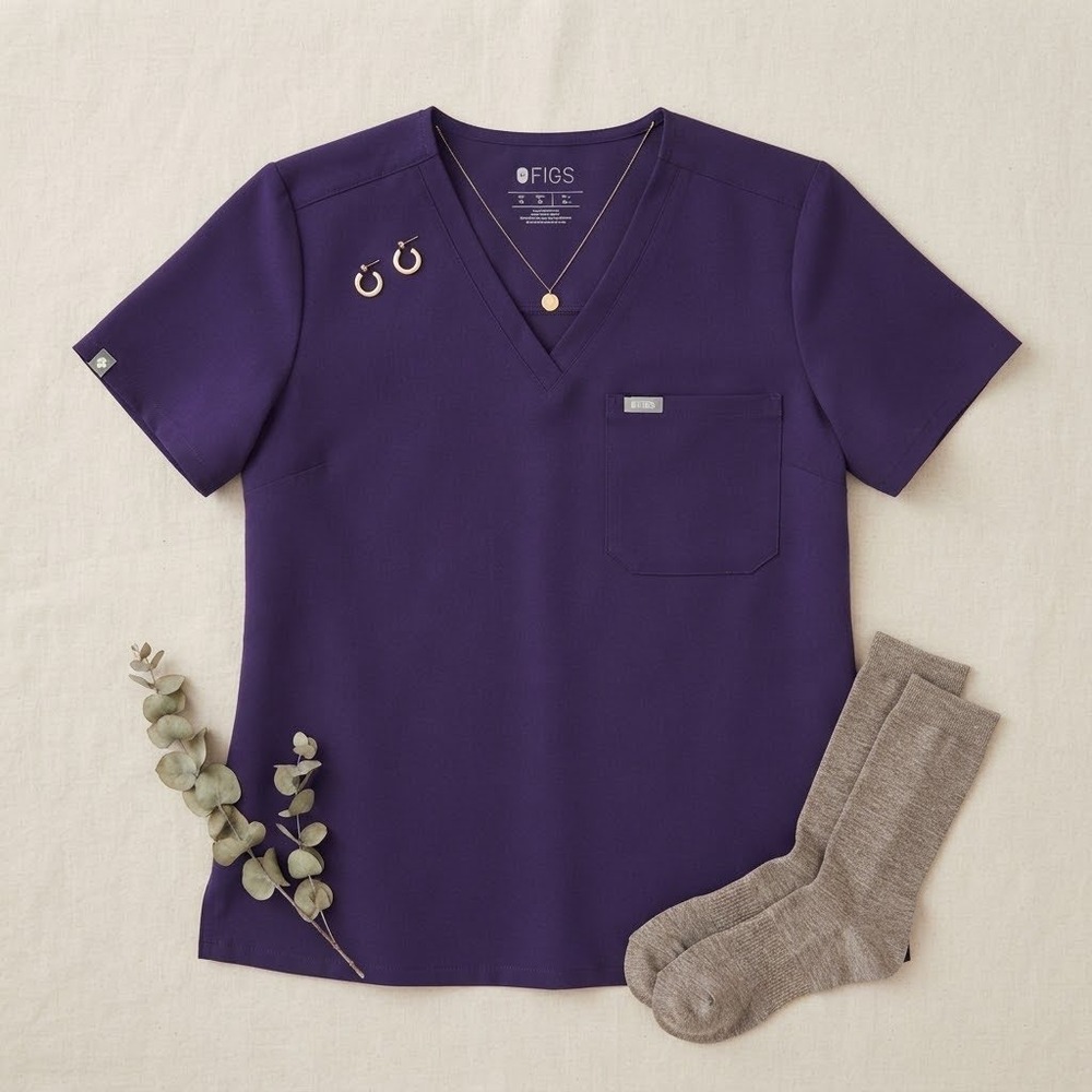 FIGS Scrub Top Women Large Purple V-Neck Casma Pocket Medical Nursing Athleisure